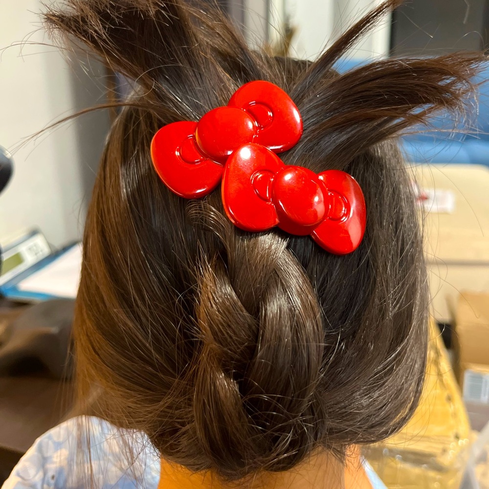 Red Bow Hair Clips - Picture 3 of 3